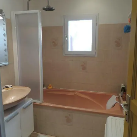 Chambres Chez L'habitant Homestay *